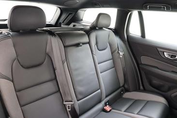 Volvo V60 T6 Recharge Plus — photo 9