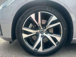 Volvo V60 B4 Plus - 2025 - Joinsteer - #1