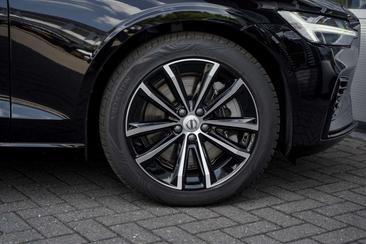 Volvo V60 T8 Recharge Plus — photo 7