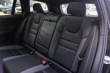 Volvo V60 T8 Recharge Plus — photo 15