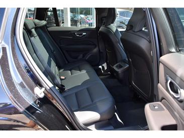 Volvo V60 B4 Plus — photo 7