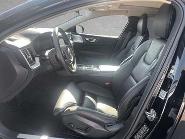 Volvo V60 T8 — photo 2