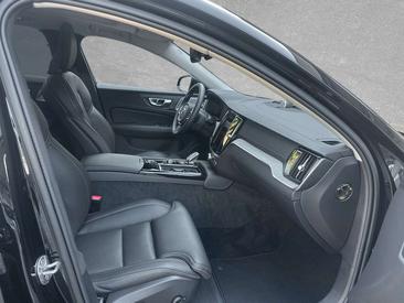 Volvo V60 T8 — photo 3