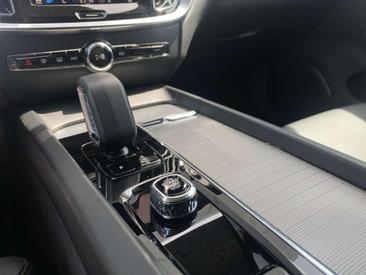 Volvo V60 T6 Recharge Plus — photo 12