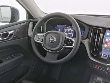 Volvo XC60 Plus — photo 14