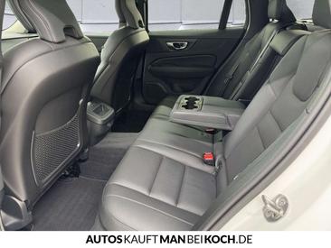 Volvo V60 B4 Plus — photo 6