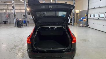 Volvo V60 B4 Plus — photo 13