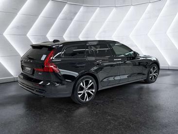 Volvo V60 B4 Plus — photo 3