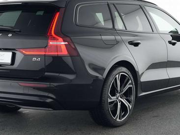 Volvo V60 B4 Plus — photo 9