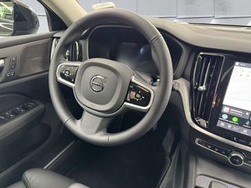 Volvo V60 B4 Plus — photo 8
