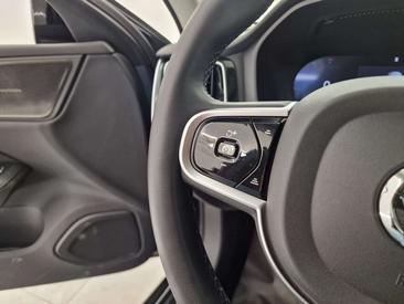 Volvo V60 B4 Plus — photo 11