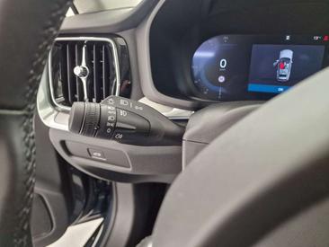 Volvo V60 B4 Plus — photo 13