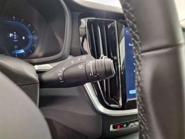 Volvo V60 B4 Plus — photo 14
