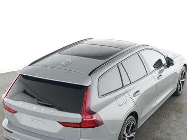 Volvo V60 B4 Plus — photo 9