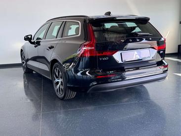 Volvo V60 B4 Core — photo 11