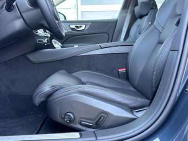 Volvo V60 T6 Plus — photo 11