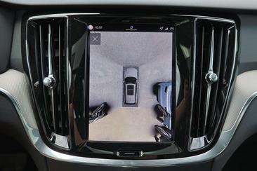 Volvo V60 T8 Recharge Plus — photo 8