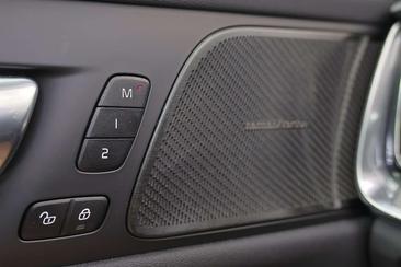Volvo V60 T8 Recharge Plus — photo 11