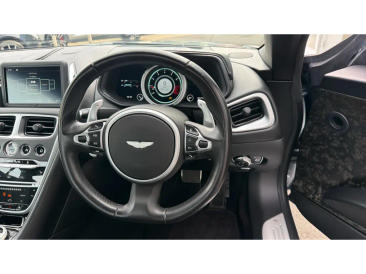 Aston Martin DB11 DB11 V8 Coupe — photo 10