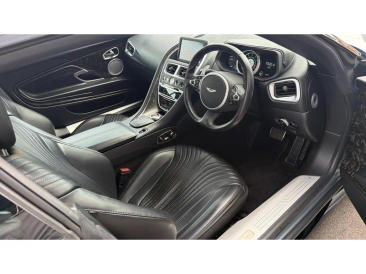 Aston Martin DB11 DB11 V8 Coupe — photo 17