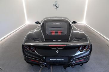 Ferrari F8 Tributo — photo 9