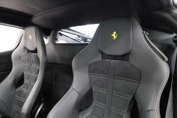 Ferrari F8 Tributo — photo 13