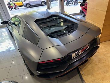 Lamborghini Aventador — photo 17