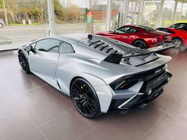 Lamborghini Huracán STO — photo 8
