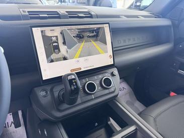 Land Rover Defender 110 D200 AWD Auto X-Dynamic SE — photo 14