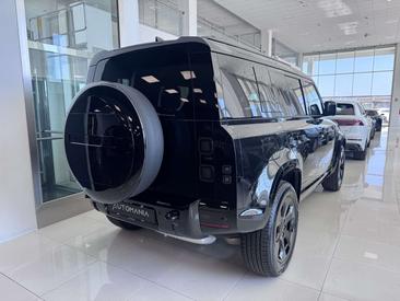 Land Rover Defender 110 D200 AWD Auto X-Dynamic SE — photo 15