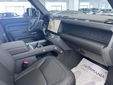 Land Rover Defender 110 D200 AWD Auto X-Dynamic SE — photo 17