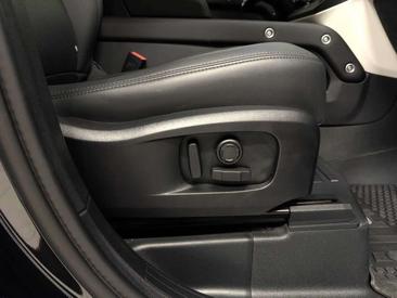 Land Rover Defender 110 X-Dynamic SE AWD Auto. 3.0D I6 200 — photo 10