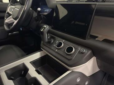 Land Rover Defender 110 X-Dynamic SE AWD Auto. 3.0D I6 200 — photo 15