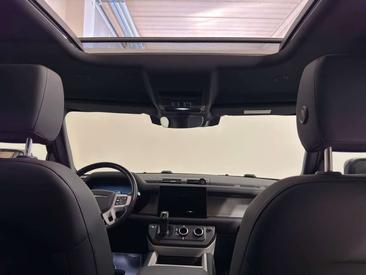Land Rover Defender 110 X-Dynamic SE AWD Auto. 3.0D I6 200 — photo 18