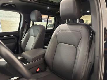 Land Rover Defender 110 X-Dynamic SE AWD Auto. 3.0D I6 200 — photo 26