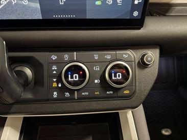Land Rover Defender 110 X-Dynamic SE AWD Auto. 3.0D I6 200 — photo 29