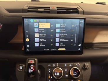 Land Rover Defender 110 X-Dynamic SE AWD Auto. 3.0D I6 200 — photo 30