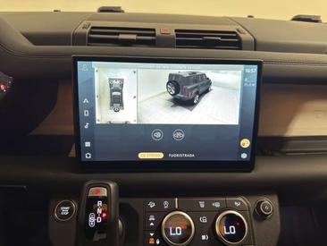 Land Rover Defender 110 X-Dynamic SE AWD Auto. 3.0D I6 200 — photo 36