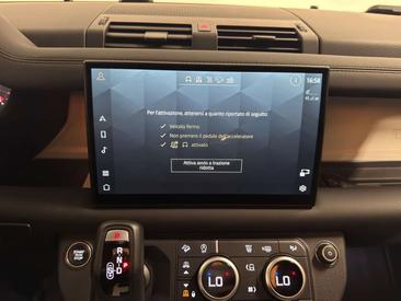 Land Rover Defender 110 X-Dynamic SE AWD Auto. 3.0D I6 200 — photo 38