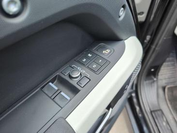 Land Rover Defender 90 D250 TOIT OUVRANT CARPLAY CAMERA 360 CUIR Noir — photo 11