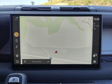 Land Rover Defender 90 D250 TOIT OUVRANT CARPLAY CAMERA 360 CUIR Noir — photo 16
