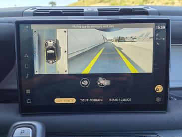 Land Rover Defender 90 D250 TOIT OUVRANT CARPLAY CAMERA 360 CUIR Noir — photo 17