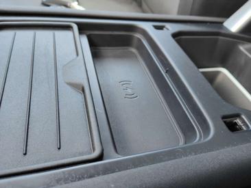 Land Rover Defender 90 D250 TOIT OUVRANT CARPLAY CAMERA 360 CUIR Noir — photo 25