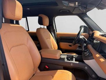 Land Rover Defender 110 SE 2.0 P400e — photo 5