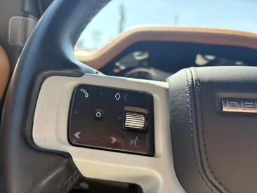 Land Rover Defender 110 SE 2.0 P400e — photo 18