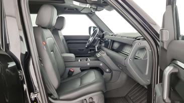 Land Rover Defender 110 X-Dynamic SE Awd 3.0d I6 Mhev 300cv Auto — photo 3