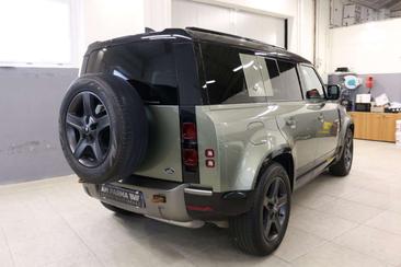 Land Rover Defender 110 X-Dynamic SE 7 POSTI 3.0D I6 250 CV AWD — photo 6