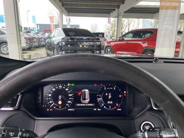 Land Rover Range Rover Velar D300 AWD SE WinterP*20 — photo 18