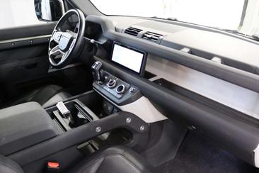 Land Rover Defender 110 3.0D I6 250 CV AWD X-Dynamic SE 7 POSTI — photo 16
