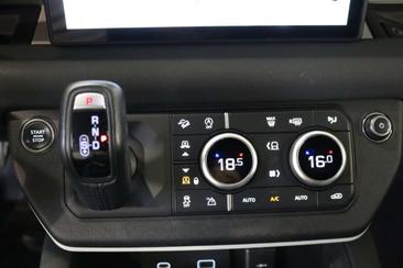 Land Rover Defender 110 3.0D I6 250 CV AWD X-Dynamic SE 7 POSTI — photo 26